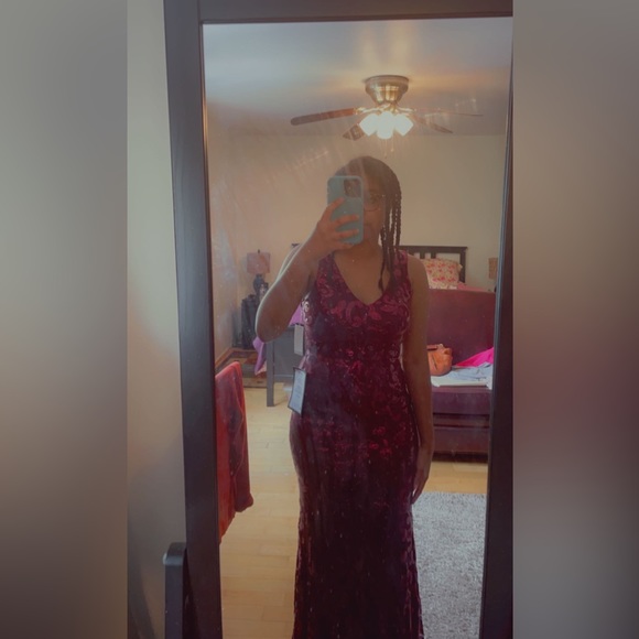 City Studios Maroon Sequined Prom Dress Size 9 - Picture 7 of 7